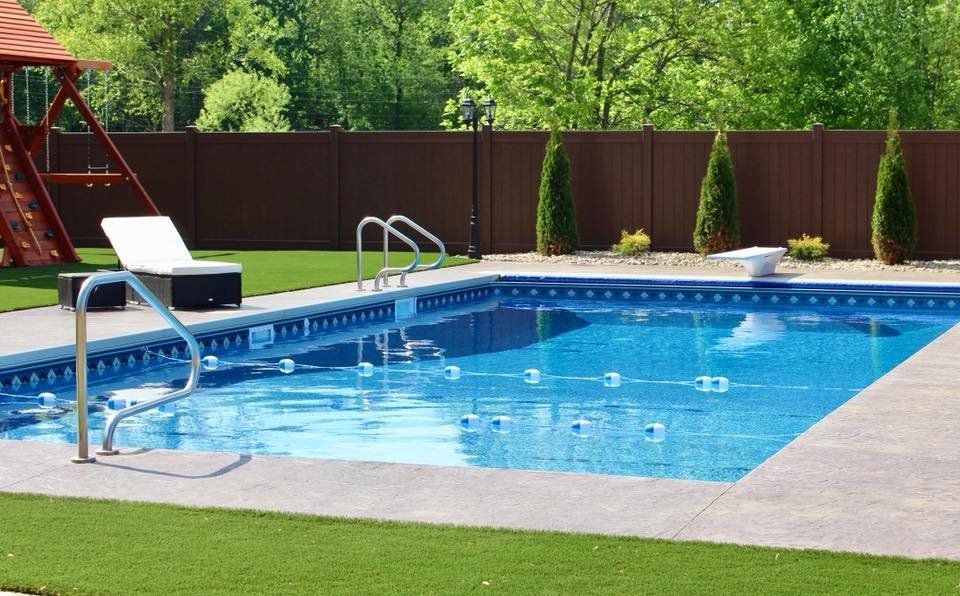 Vinyl Pool Fence