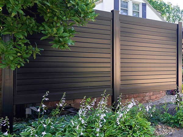 Photo of black vinyl fence in Evansville, Indiana