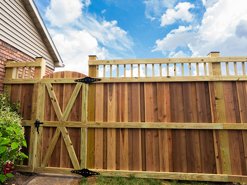 wood fence Oakland City Indiana